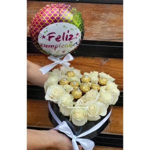 Corazón rosa blanca y ferrero