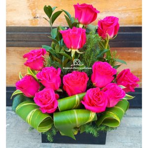 Arreglo de rosas fucsia